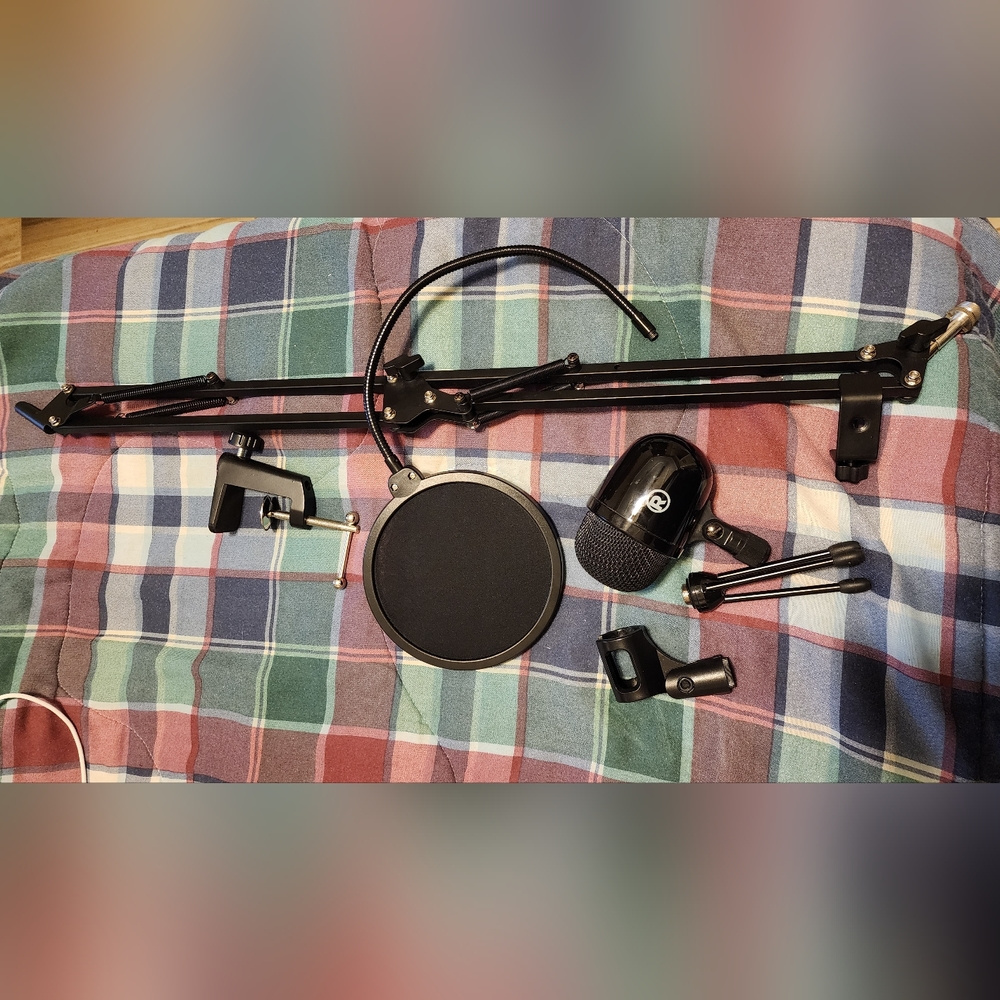 InnoGear Adjustable Mic Stand & Radioshack Desktop Microphone